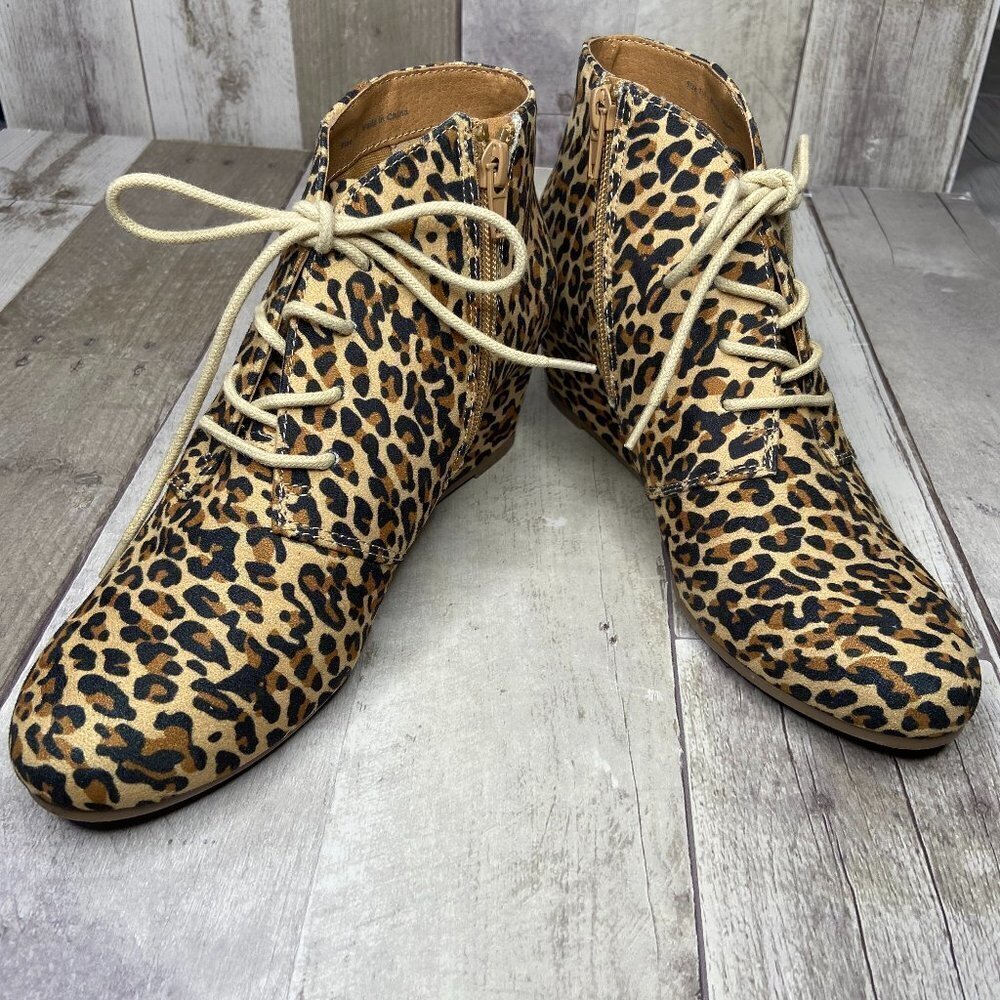 New DV 8 Animal Print Lace Up Wedges 7.5 - Picture 7 of 8
